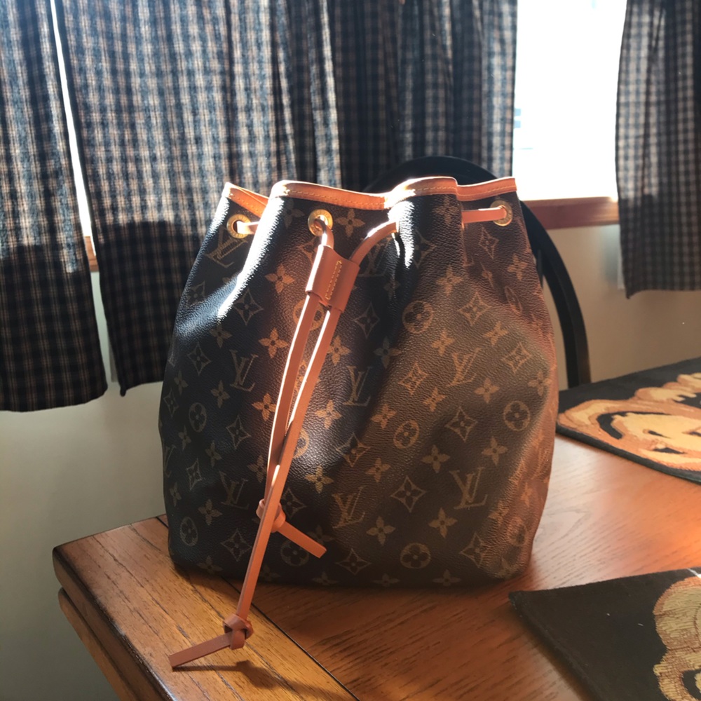 Louis Vuitton purse